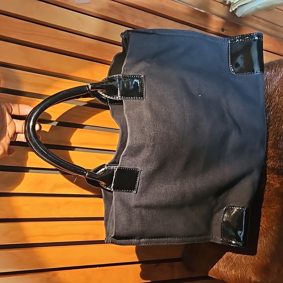 Tory Burch Ella Tote - Picture 2 of 13